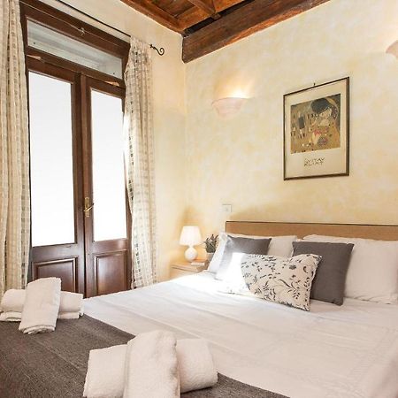Rental In Rome Luce Apartment Екстер'єр фото